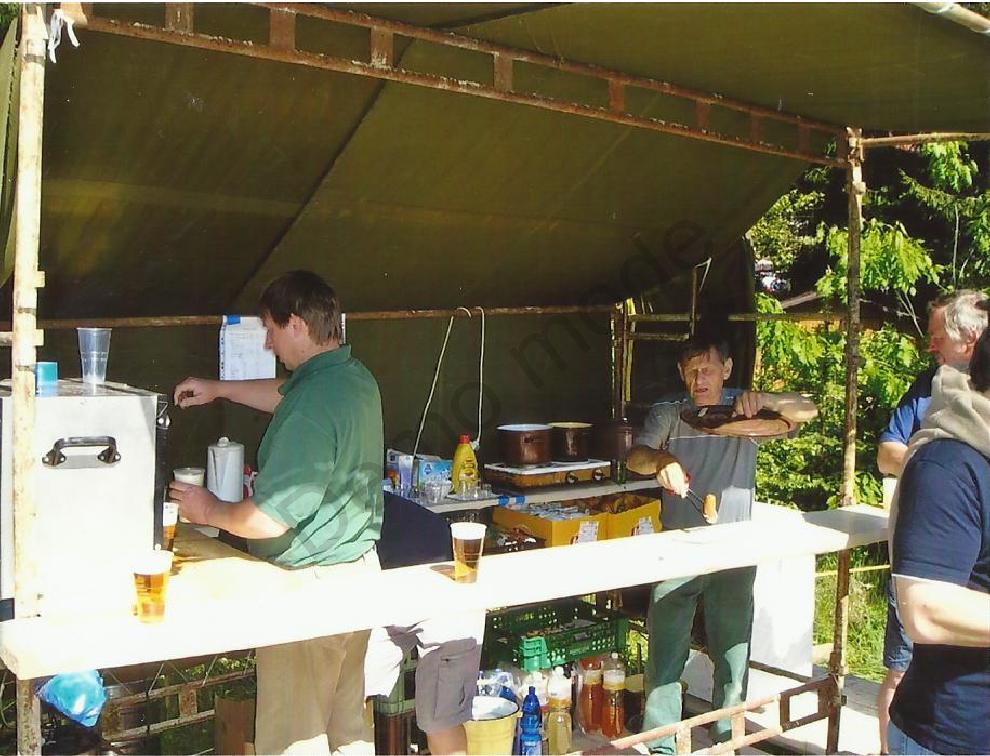 Osečnice 2007 - č.3 - obsluha kiosku u nádrže P.Andrš